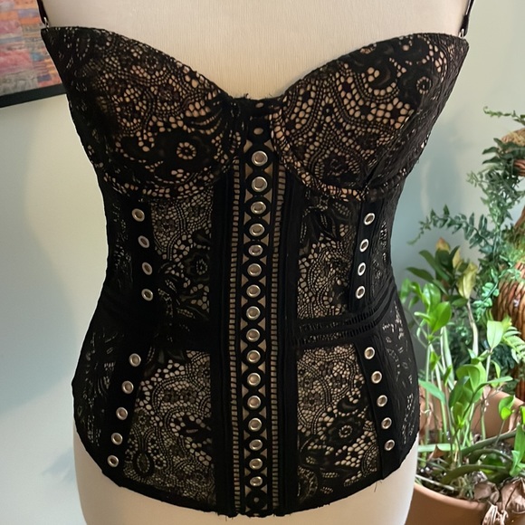 Victoria secret grommet lace adjustable corset - Picture 4 of 5